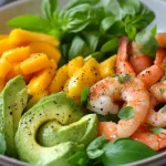 Salade avocat, mangue et crevettes