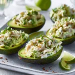 Avocat farci de thon fromage frais et noix