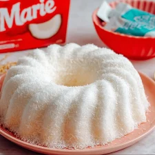 Flan coco brésilien : le dessert exotique qui fait voyager sans quitter sa cuisine