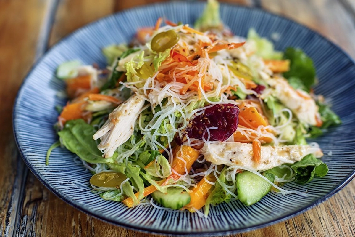 SALADE ASIATIQUE, COMME DES ROULEAUX DE PRINTEMP