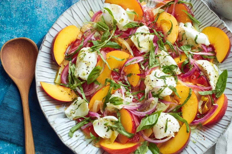 salade de pêches mozzarella