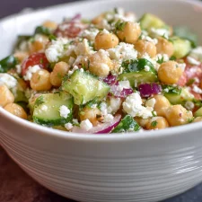 Salade de pois chiches, concombre et feta
