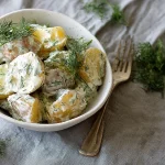 Salade de pommes de terre crémeuse aux herbes fraîches