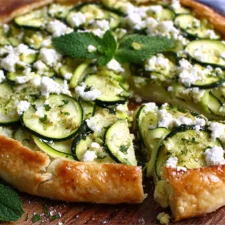 Tarte fine courgettes feta