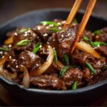 Bœuf sauté aux oignons