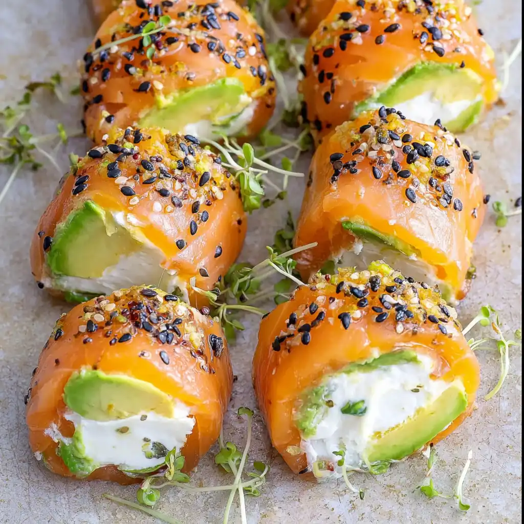 Roulés de saumon fumé à l’avocat et au fromage blanc : recette facile et légère 4 Roulés de saumon fumé